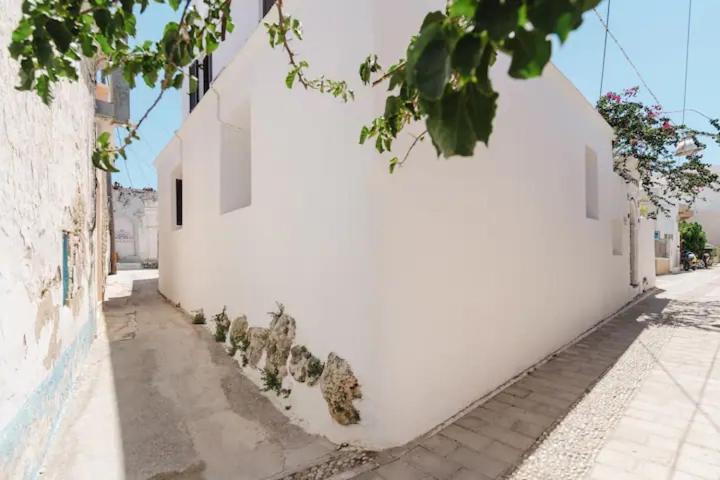 Kyrangelo Traditional House With Outdoor Jacuzzi Koskinou  外观 照片